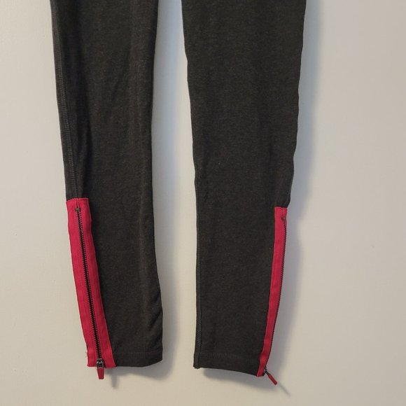 Calvin Klein performance quick dry logo capri zipper leggings size: S - Picture 5 of 8